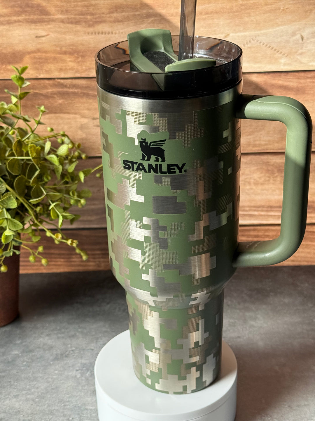 dIgital camo 40oz tumbler